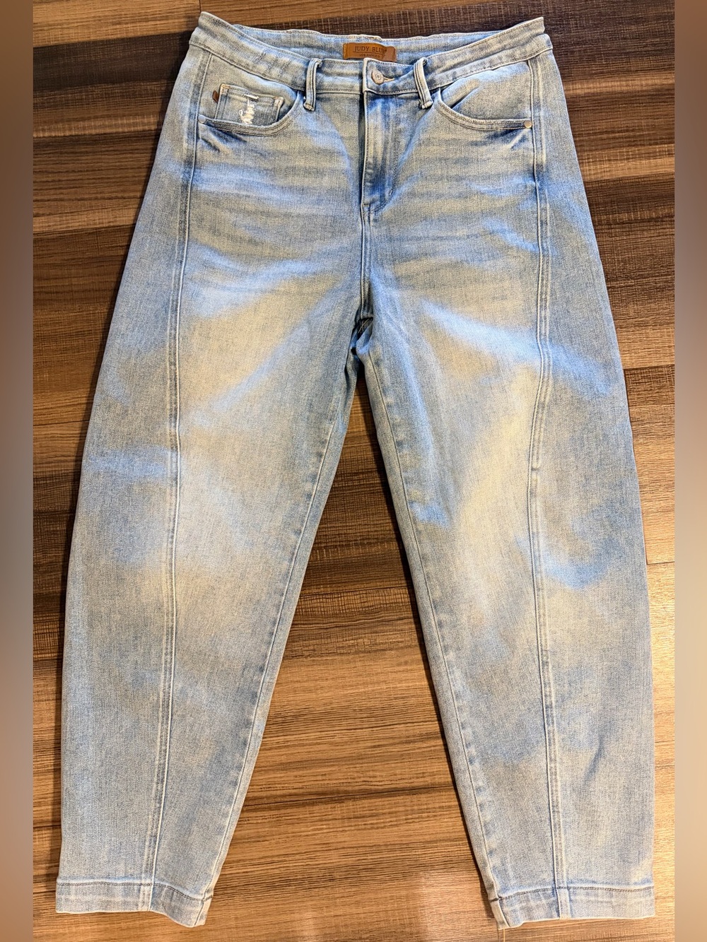 Judy Blue Jeans 13/31 Light Wash Barrel Leg Front Seam High Rise JB88959